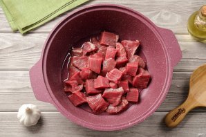 Тушёная картошка с мясом и баклажанами