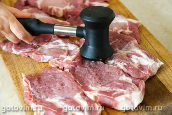 Шашлык из мясных рулетиков с беконом Шашлык из мясных рулетиков с беконом
