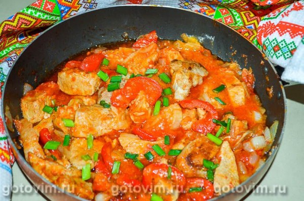 Сербская мучкалица (свинина с овощами)