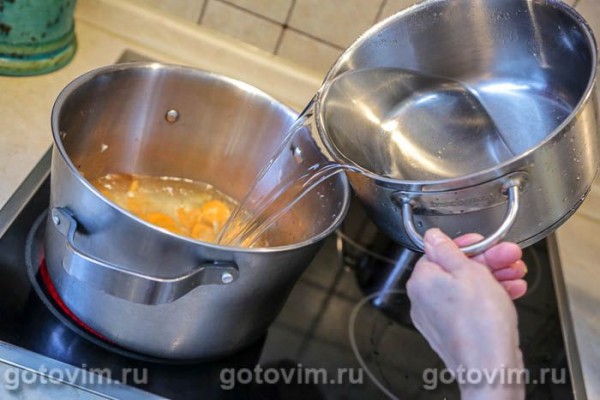 Грибной суп из лисичек с клецками Грибной суп из лисичек с клецками