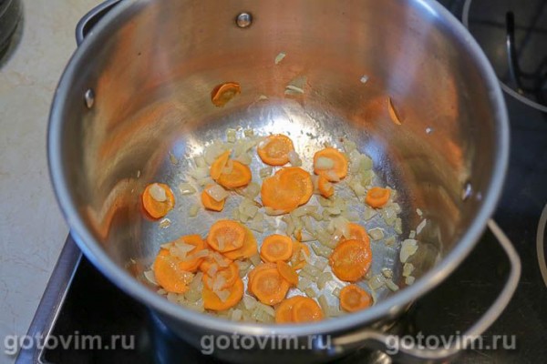 Грибной суп из лисичек с клецками Грибной суп из лисичек с клецками