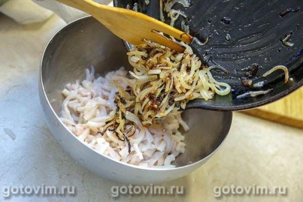 Чебуреки с кальмарами и яйцом Чебуреки с кальмарами и яйцом