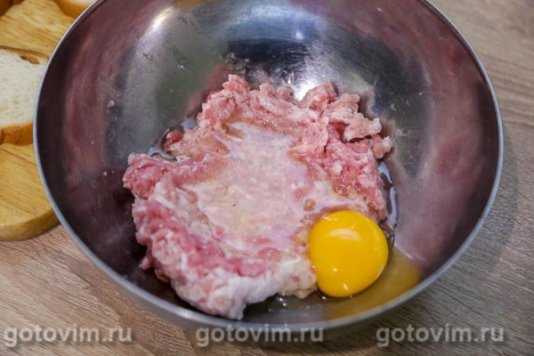 Горячие бутерброды с мясным фаршем в мультиварке Горячие бутерброды с мясным фаршем в мультиварке