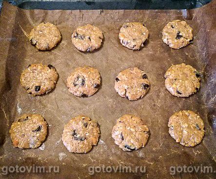 Домашнее овсяное печенье с шоколадом и сухофруктами Домашнее овсяное печенье с шоколадом и сухофруктами